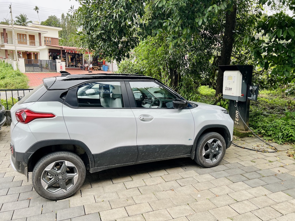 EV RoadTrip Punch Charging